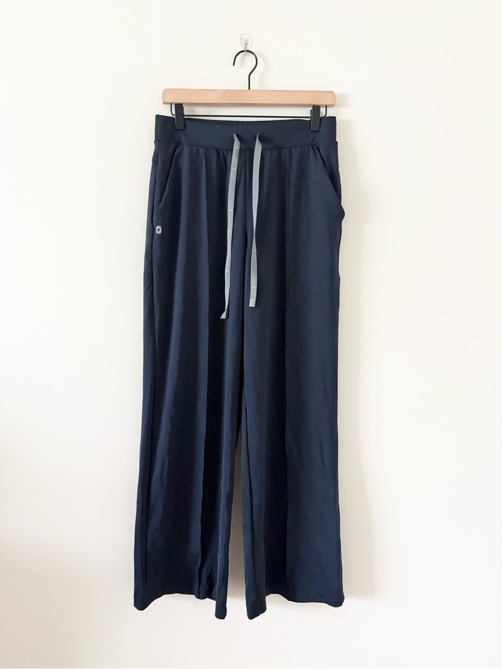 Figs Navy Wide Leg Drawstring Scrub Pants Size M